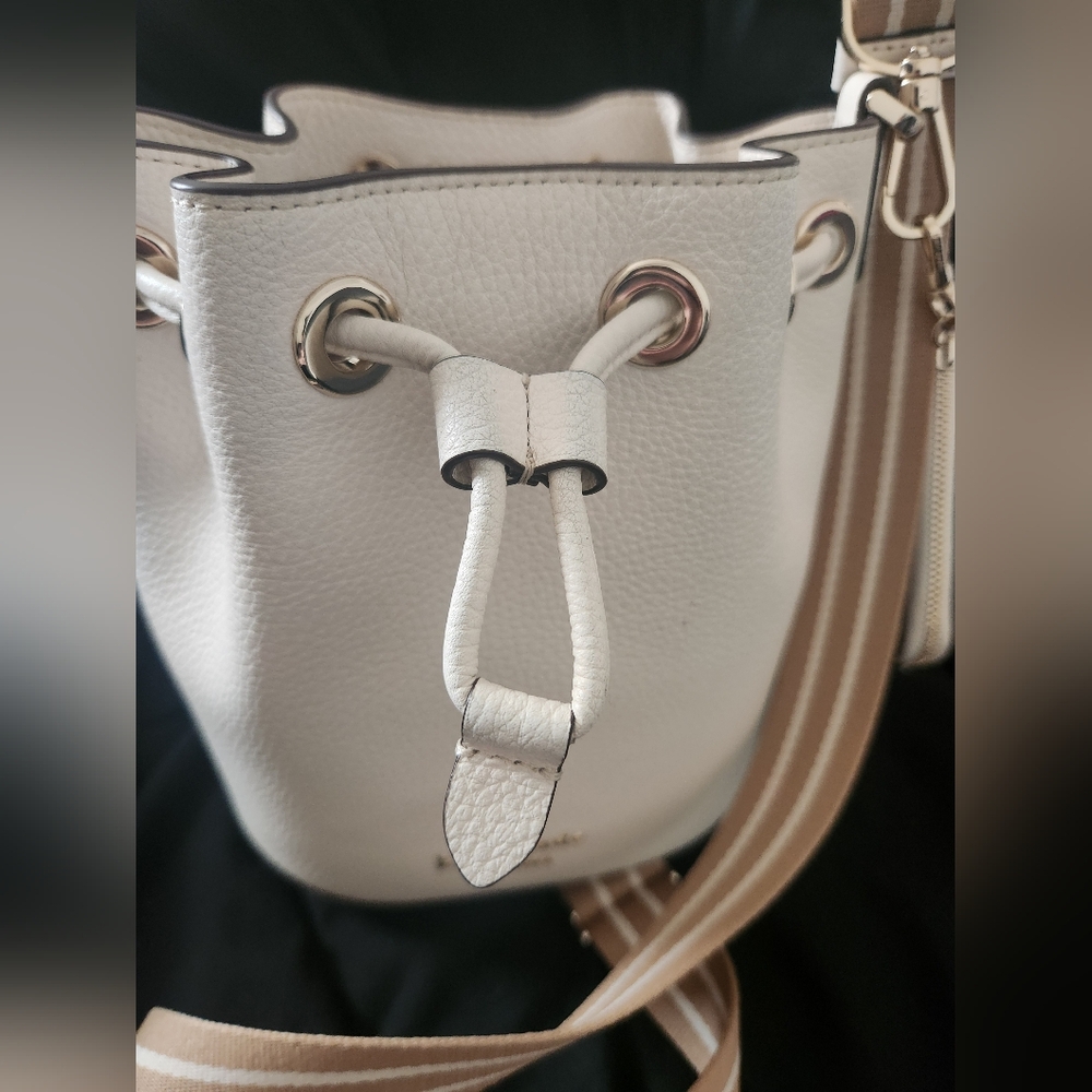 Kate Spade Ivory White Mini Bucket Bag With Coin Purse - Picture 7 of 14